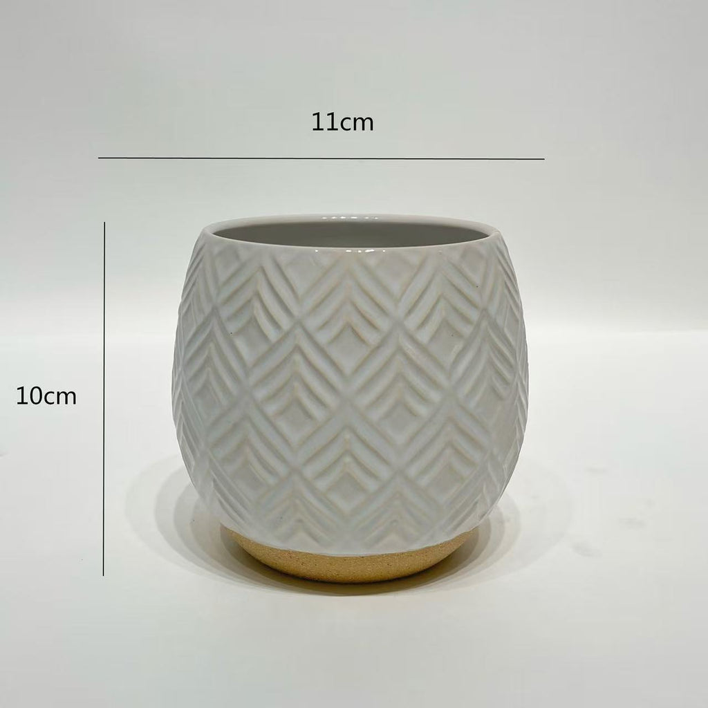 Dekorative keramikkvaser i moderne organisk design