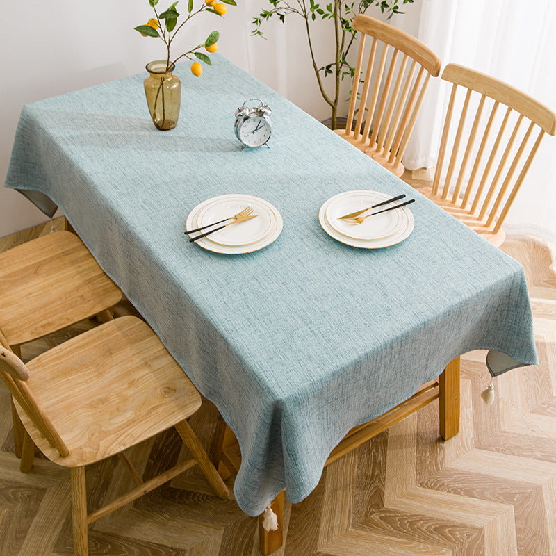 Ensfarget bordduk i nordisk stil