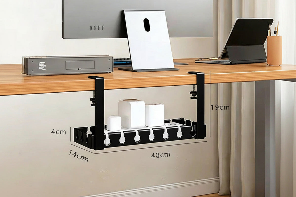 Kabelholder under skrivebord for ryddig kabelorganisering