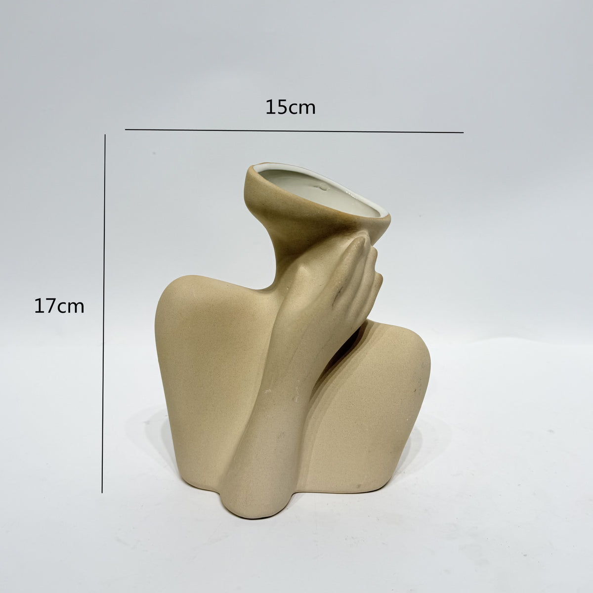 Dekorative keramikkvaser i moderne organisk design