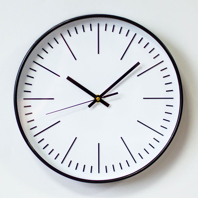 Moderne veggklokke 30 cm