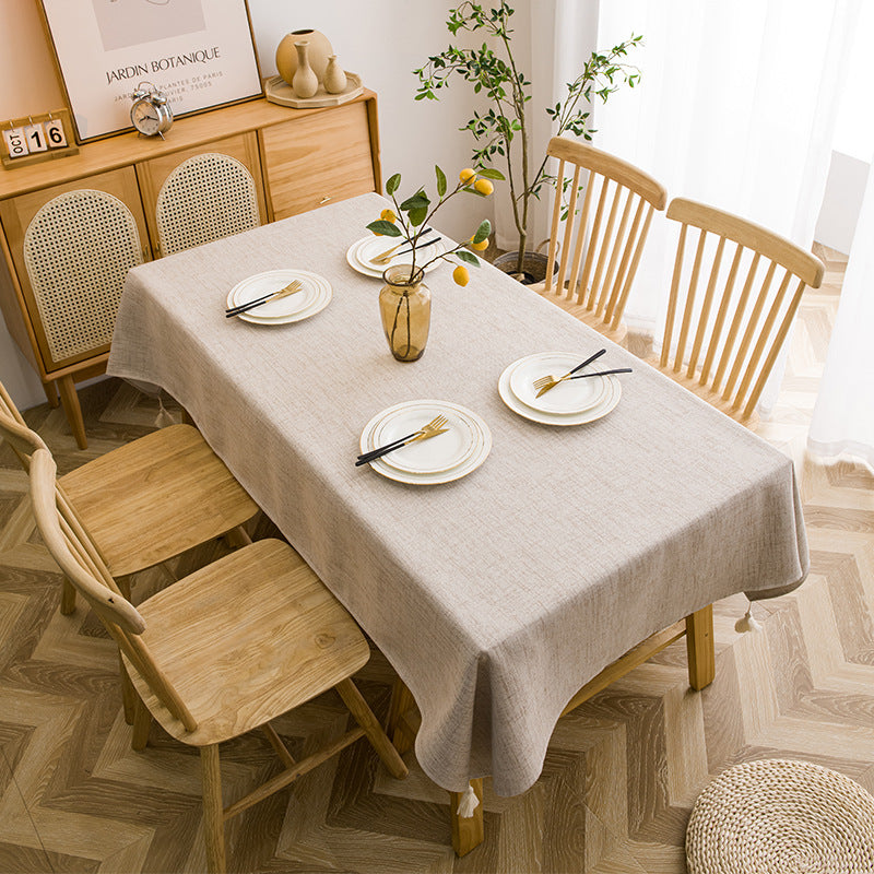 Ensfarget bordduk i nordisk stil